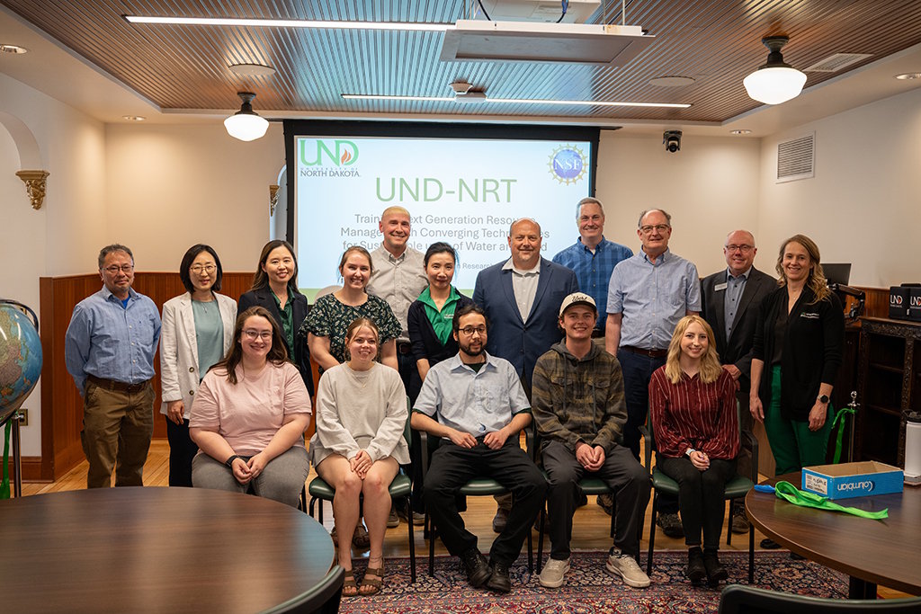 Faculty and graduate student members of the NSF Training Program